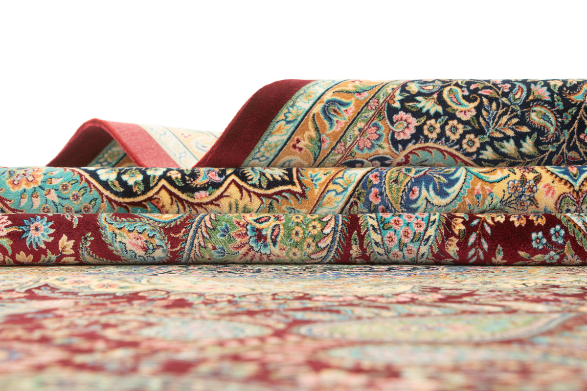 Rechteck Teppich Ghom Design in Rot von Hadorn™ - Lifestyle Image