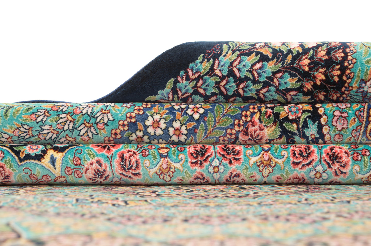 Rechteck Teppich Ghom Design in Blau von Hadorn™ - Lifestyle Image