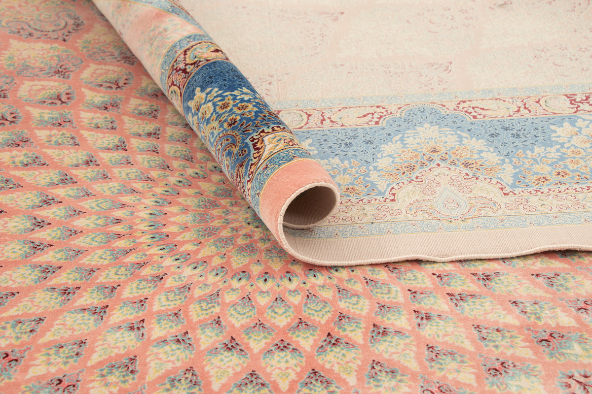 Rechteck Teppich Ghom Design in Rosa von Hadorn™ - Lifestyle Image