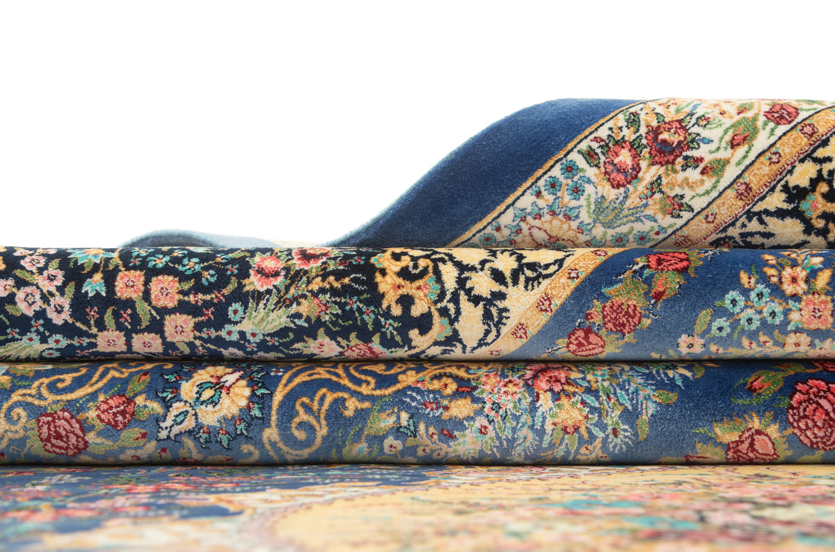 Rechteck Teppich Ghom Design in Blau von Hadorn™ - Lifestyle Image