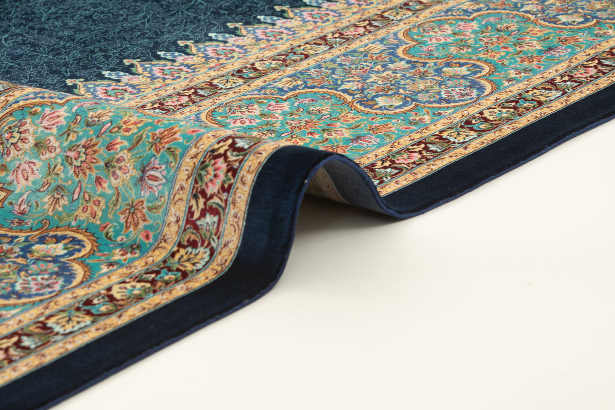 Rechteck Teppich Ghom Design in Dunkelblau von Hadorn™ - Lifestyle Image