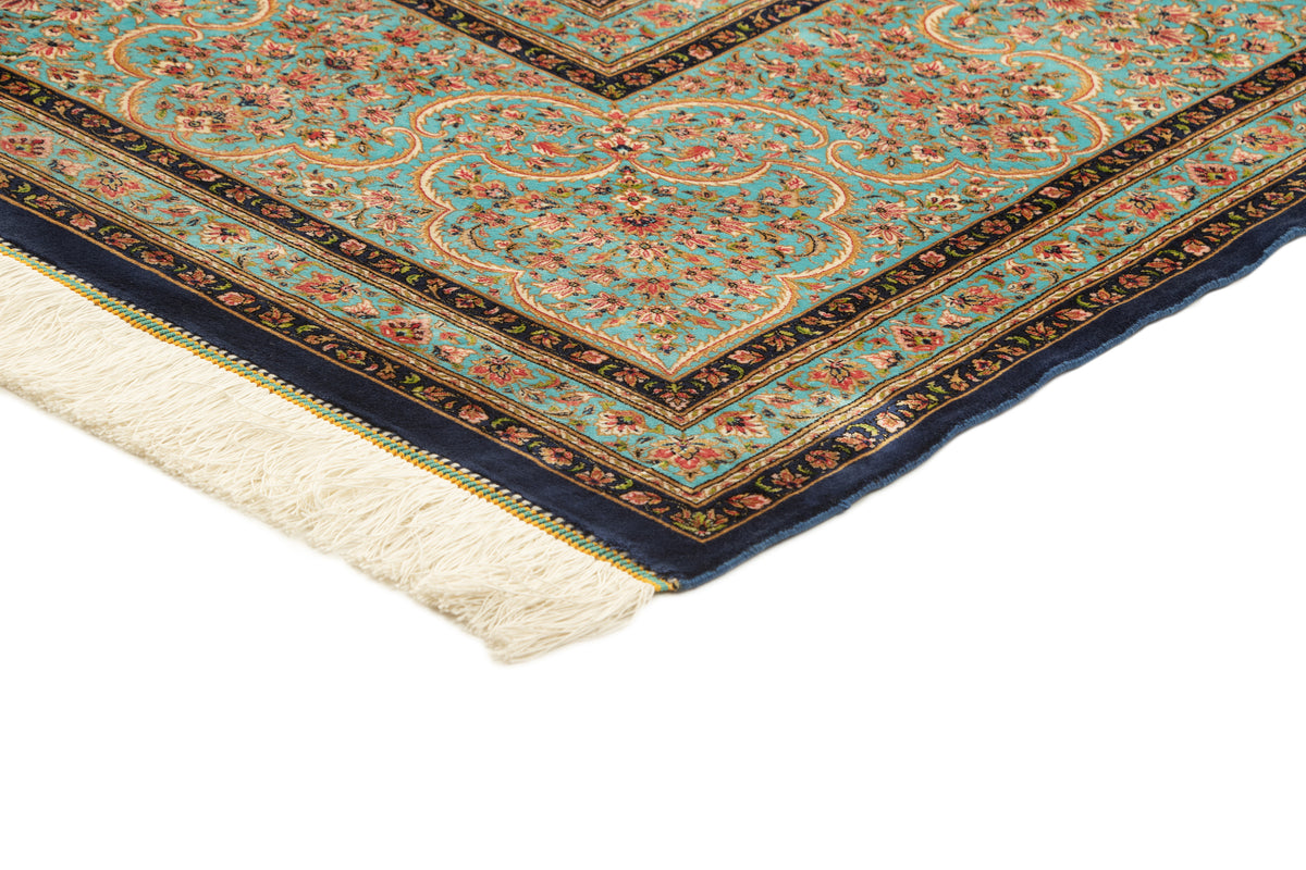 Rechteck Teppich Ghom Design in Dunkelblau von Hadorn™ - Lifestyle Image