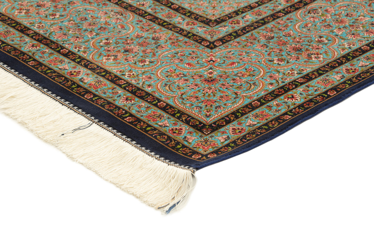 Rechteck Teppich Ghom Design in Dunkelblau von Hadorn™ - Lifestyle Image