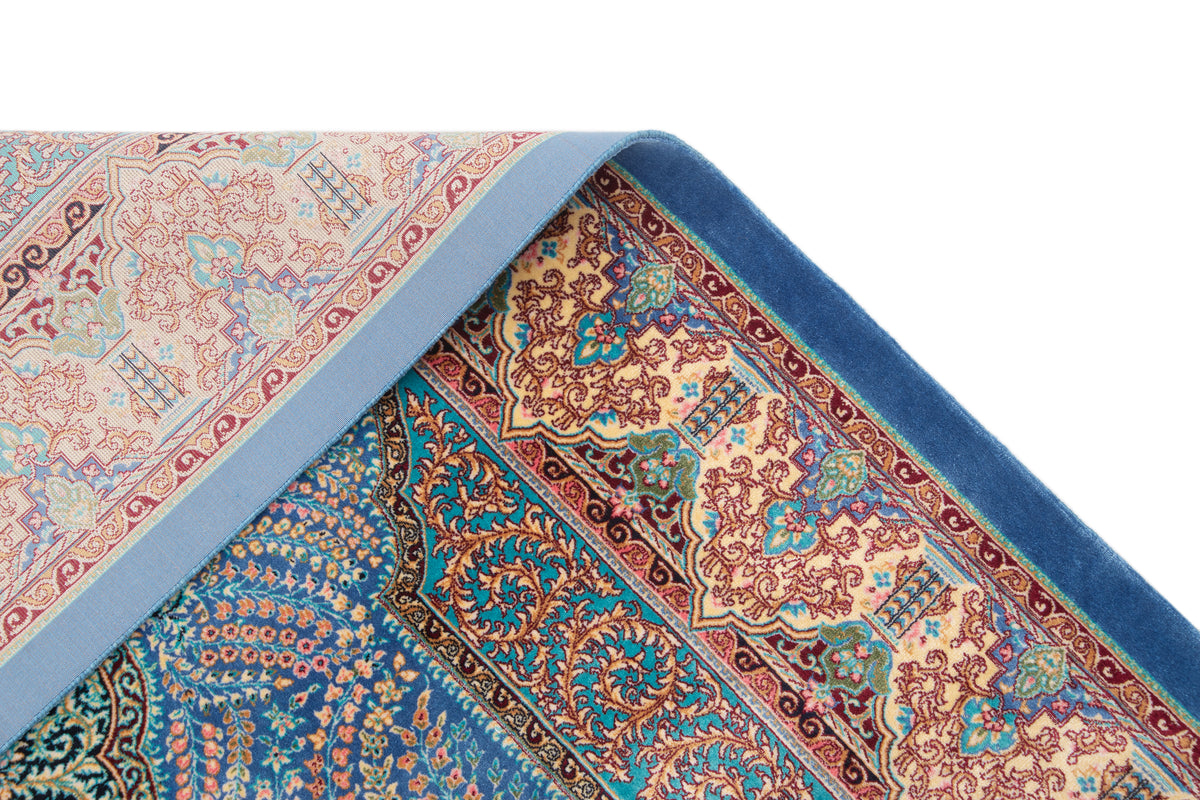 Rechteck Teppich Ghom Design in Blau von Hadorn™ - Lifestyle Image