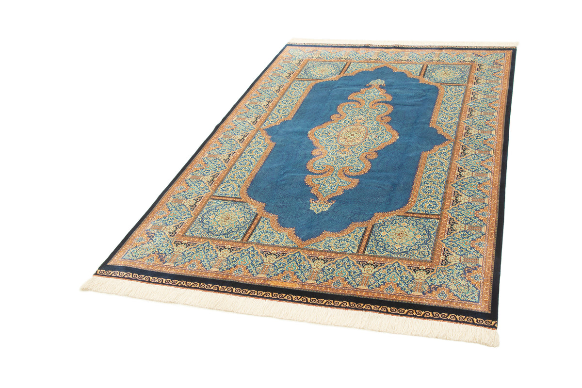 Rechteck Teppich Ghom Design in Blau von Hadorn™ - Lifestyle Image