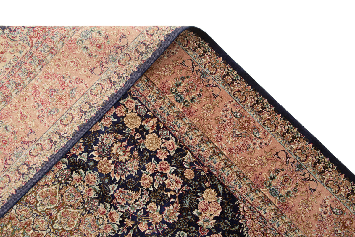 Rechteck Teppich Ghom Design in Rosa von Hadorn™ - Lifestyle Image
