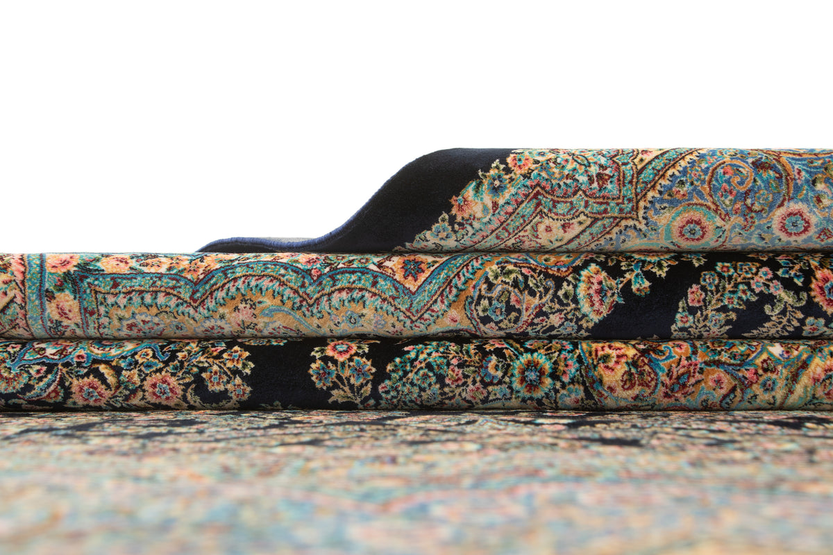 Rechteck Teppich Ghom Design in Schwarz  von Hadorn™ - Lifestyle Image