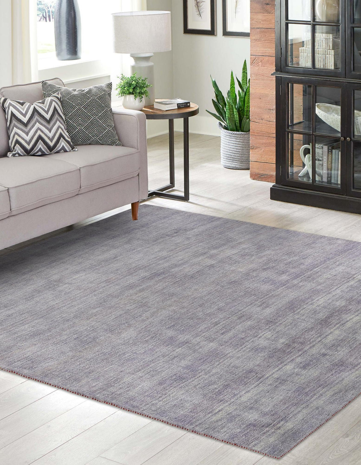 Wolle Teppich Solid Gabbeh in Grau von Hadorn™ - Lifestyle Image