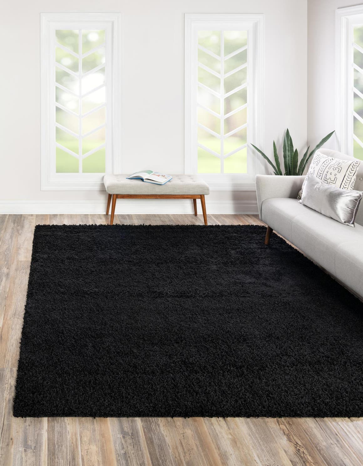 Quadratisch Hochflorteppich Solid Shag in Tiefschwarz von Hadorn™ - Lifestyle Image