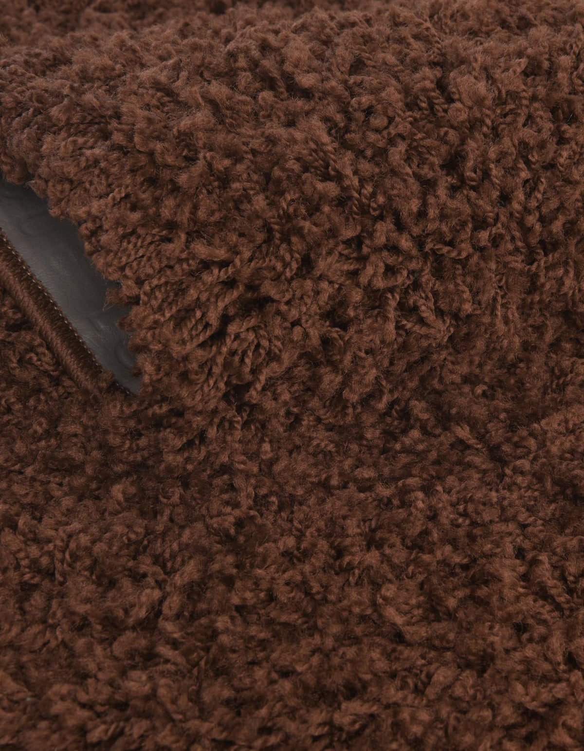 Rechteck Hochflorteppich Solid Shag in Braun von Hadorn™ - Lifestyle Image