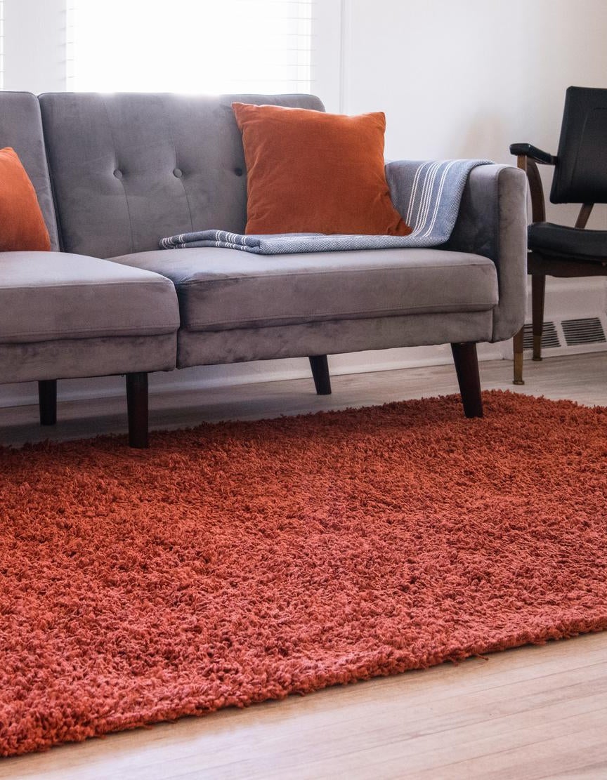 Rechteck Hochflorteppich Solid Shag in Terrakotta von Hadorn™ - Lifestyle Image