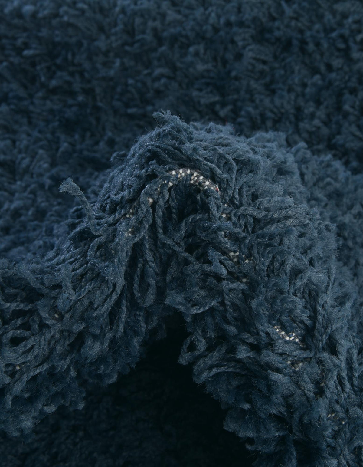 Rund Hochflorteppich Solid Shag in Blau von Hadorn™ - Lifestyle Image
