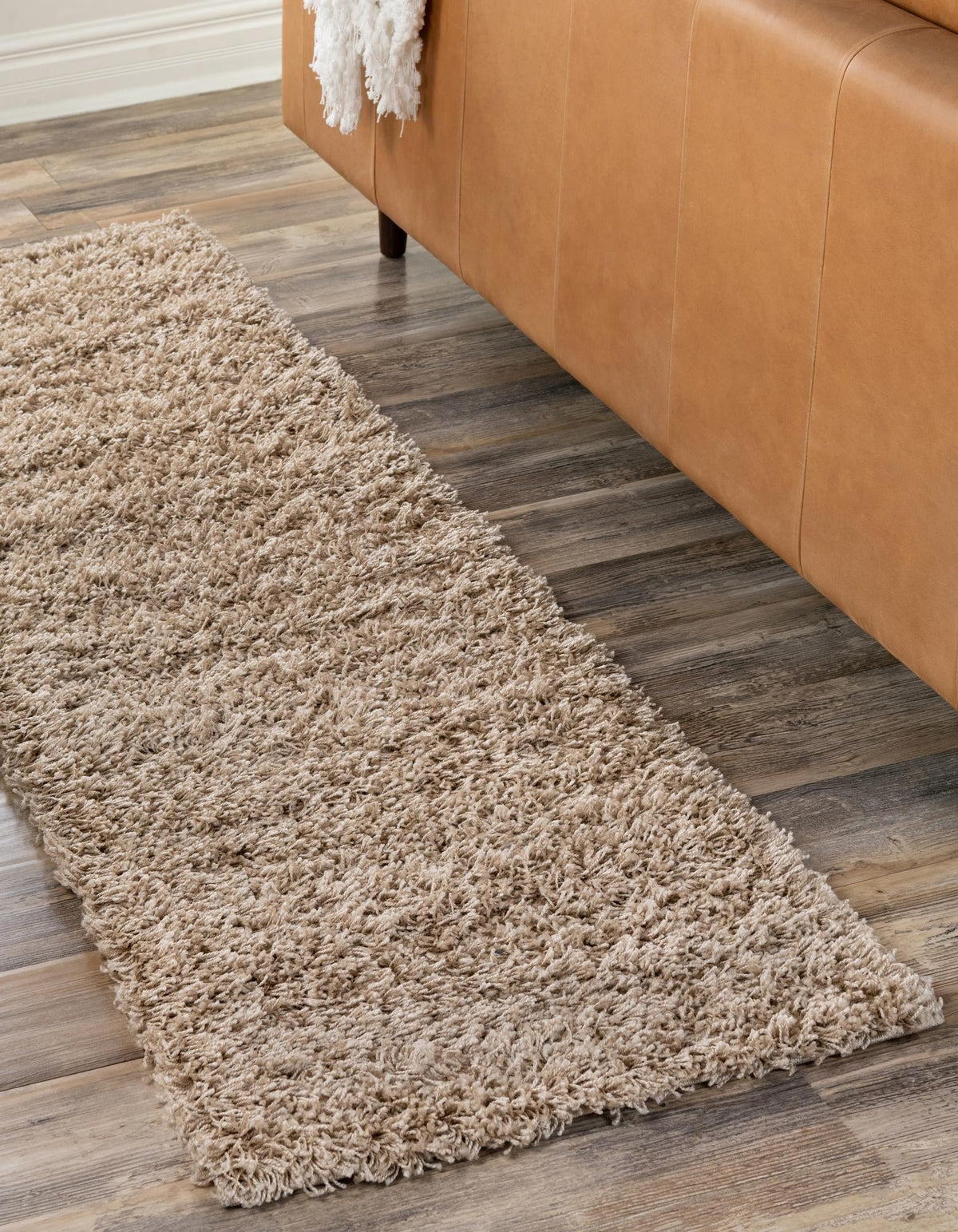 Läufer Hochflorteppich Solid Shag in Dunkelgrau von Hadorn™ - Lifestyle Image