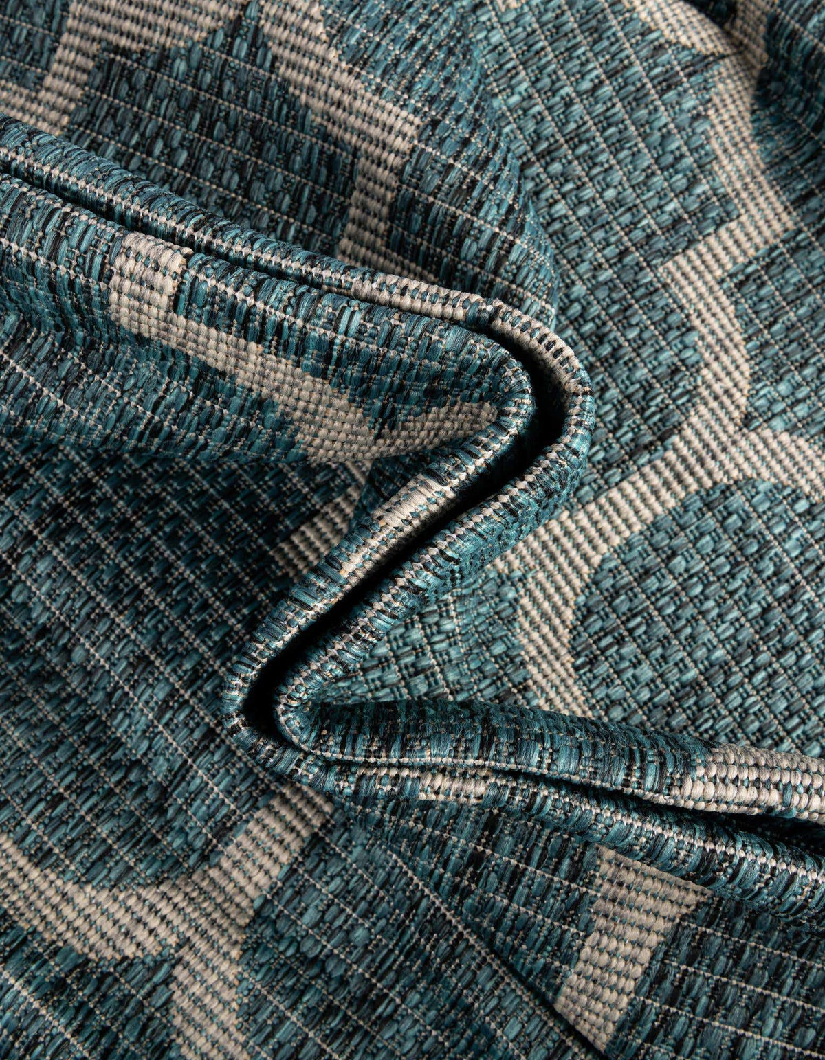 Rechteck Outdoor Teppich Tulum Outdoor Clover in Blaugrün von Hadorn™ - Lifestyle Image