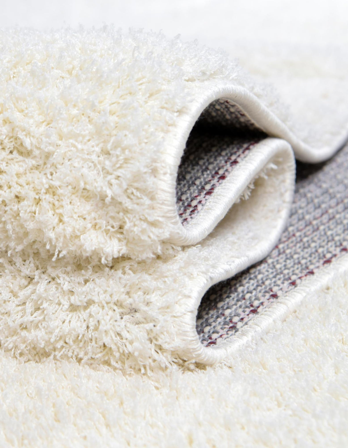 Rechteck Hochflorteppich Studio Solid Shag in Weiss von Hadorn™ - Lifestyle Image