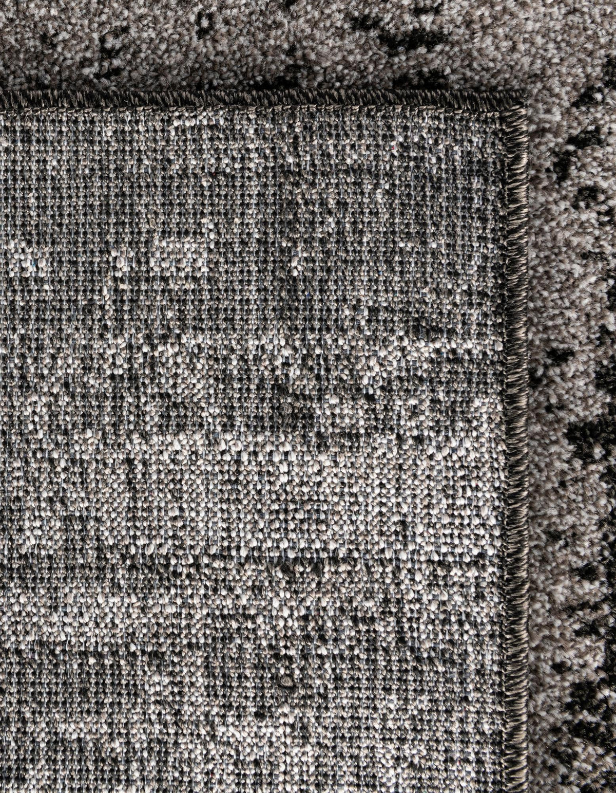 Quadratisch Teppich Loft in Dunkelgrau von Hadorn™ - Lifestyle Image