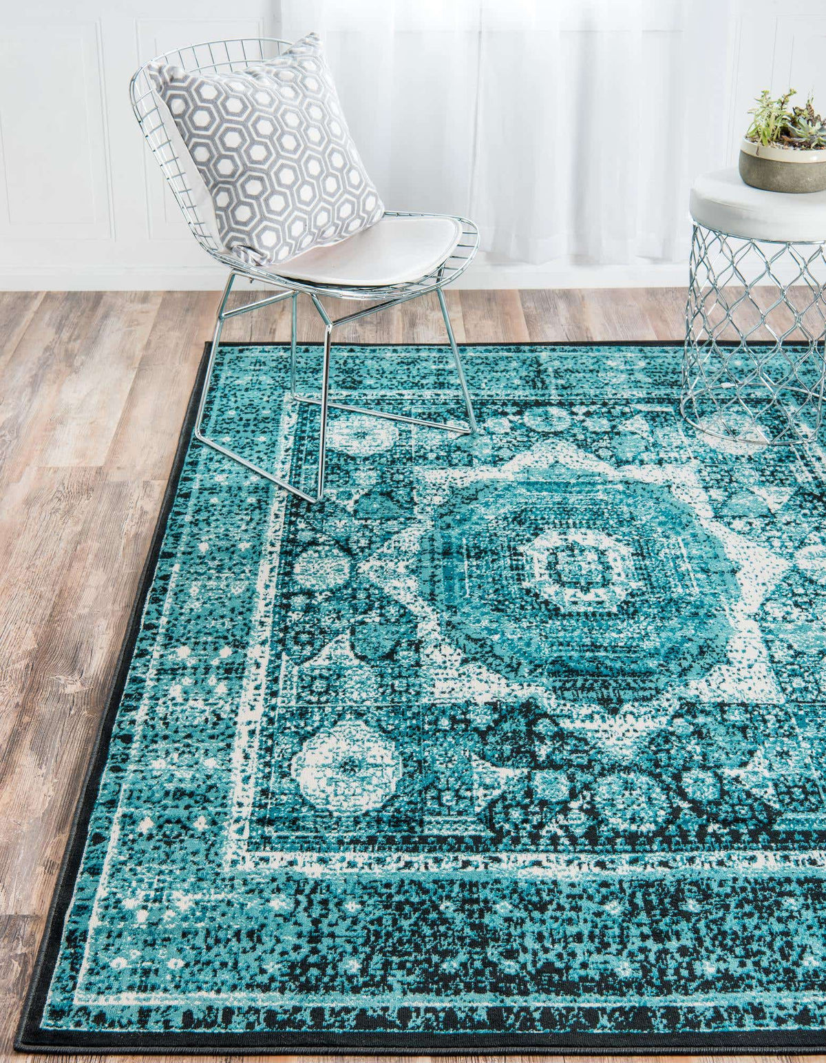 Rechteck Teppich Istanbul in Blau von Hadorn™ - Lifestyle Image