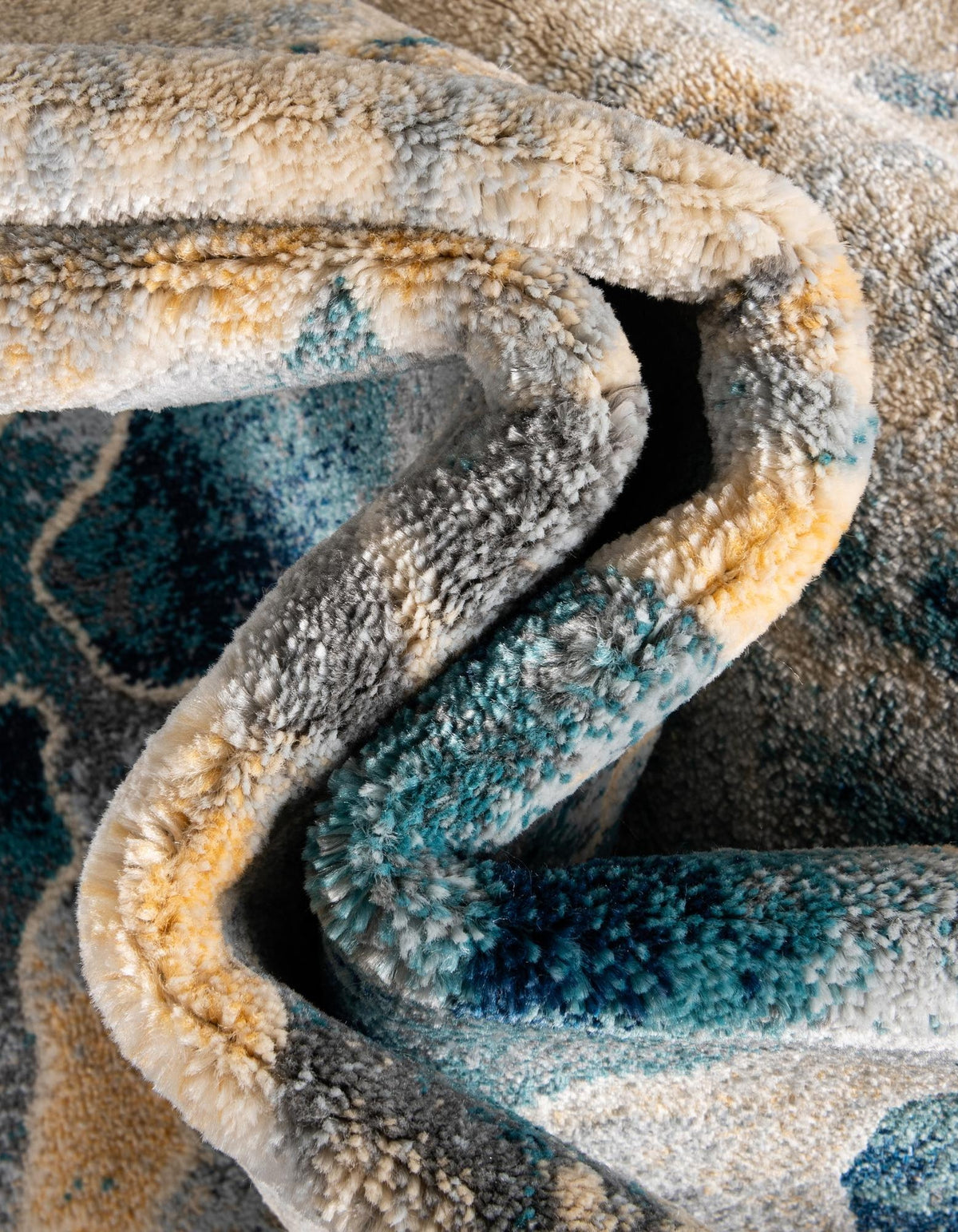 Rechteck Teppich Ethereal in Marineblau von Hadorn™ - Lifestyle Image