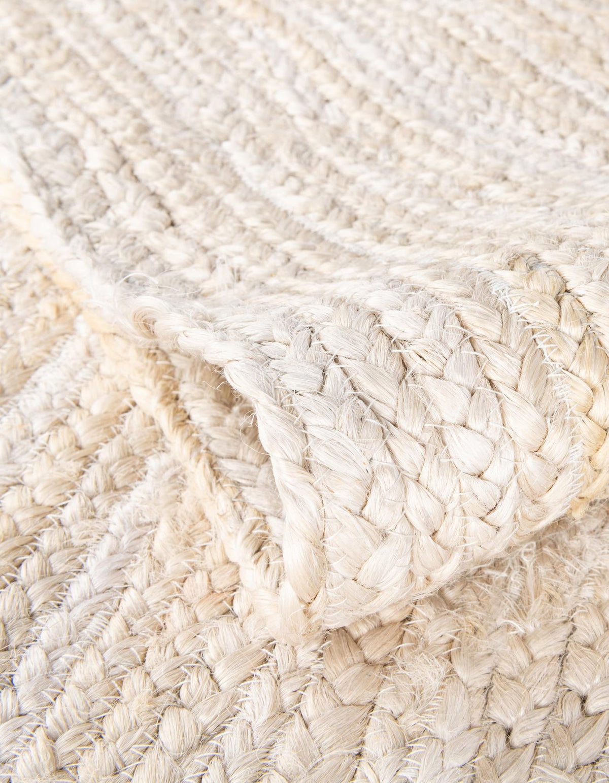 Rechteck Teppich Braided Jute in Weiss von Hadorn™ - Lifestyle Image