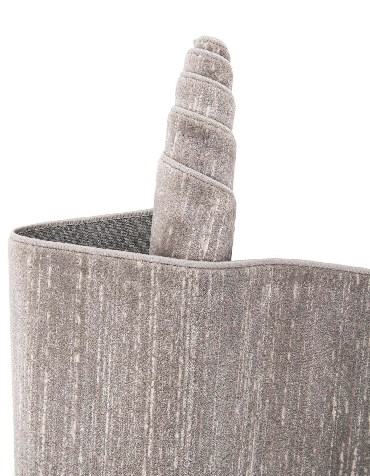 Rund Teppich Bellevue in Grau von Hadorn™ - Lifestyle Image