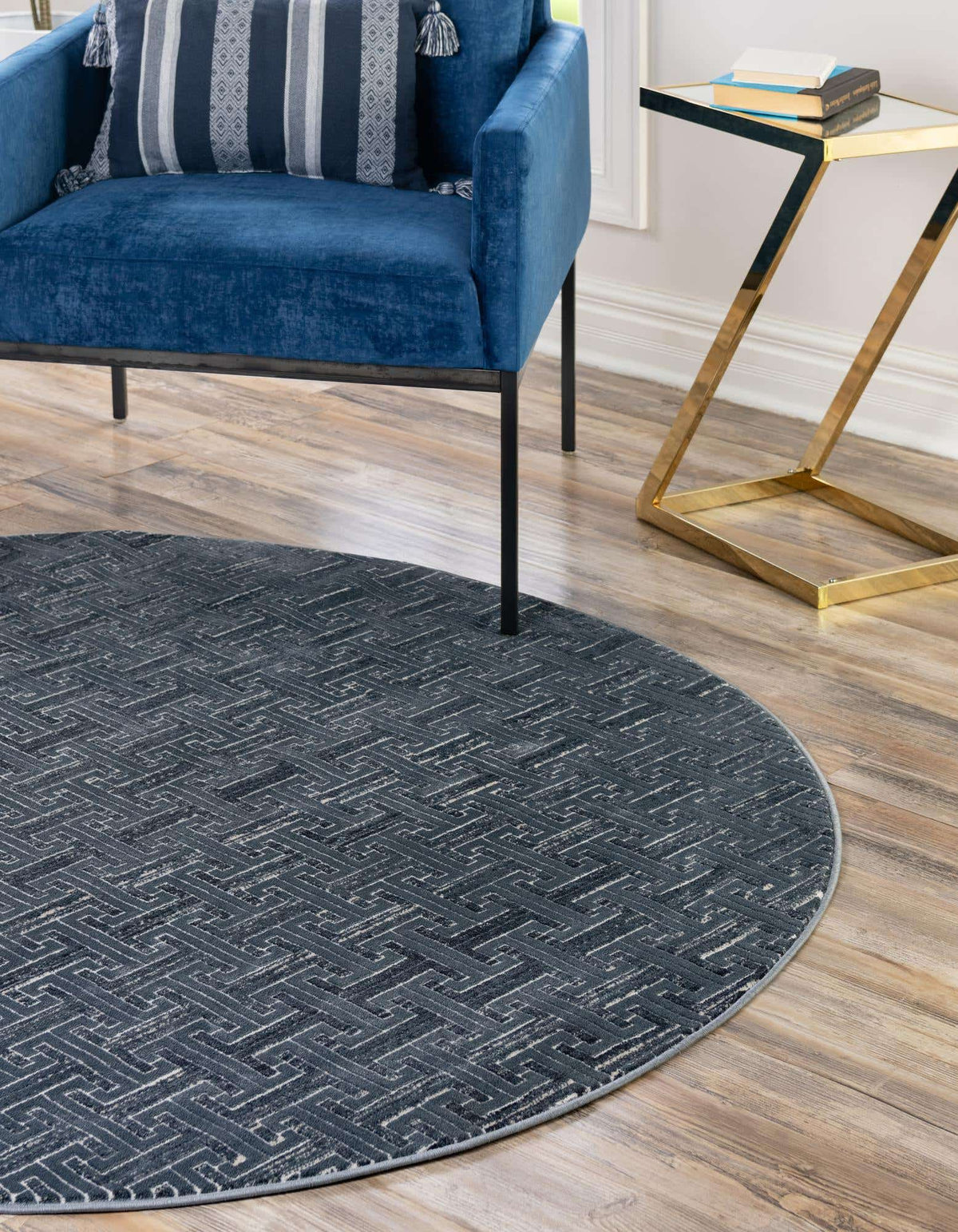 Rund Teppich Bellevue in Marineblau von Hadorn™ - Lifestyle Image