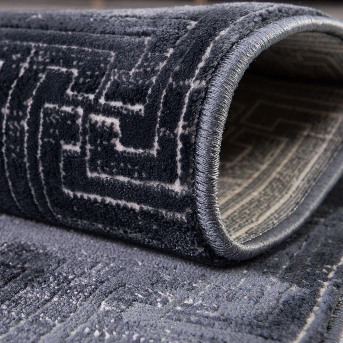 Rund Teppich Bellevue in Marineblau von Hadorn™ - Lifestyle Image