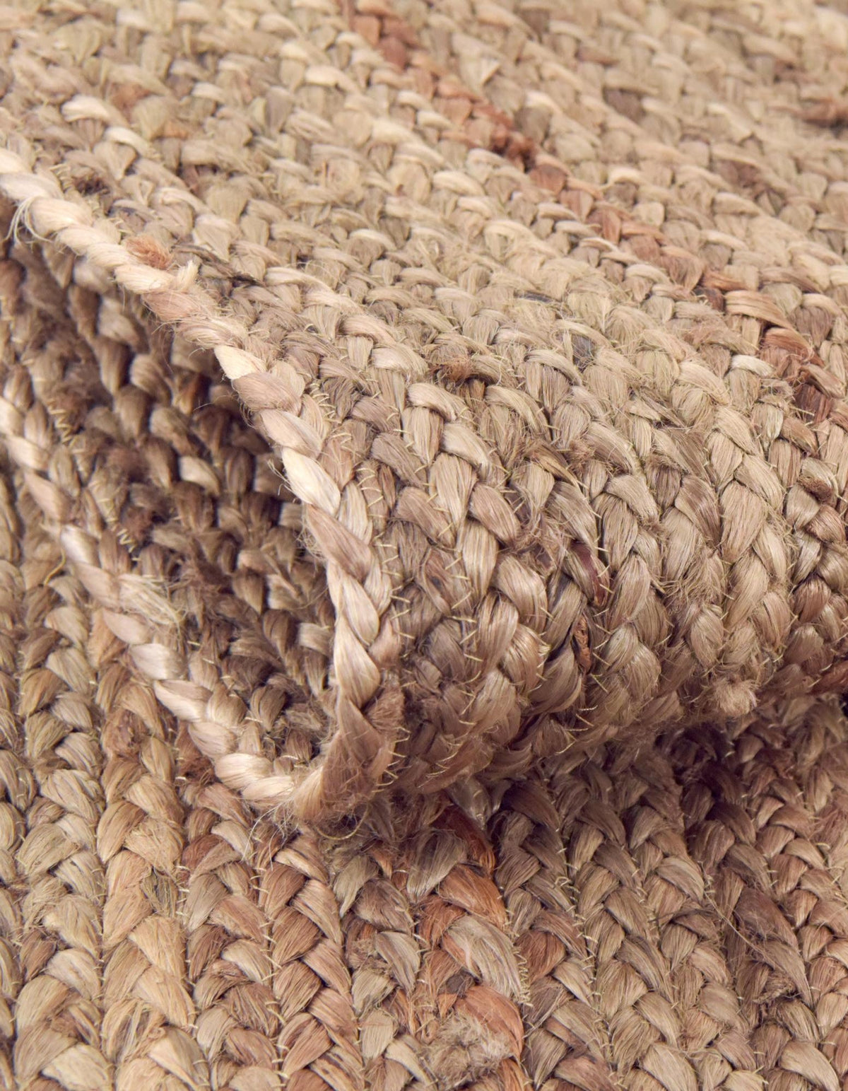 Rund Teppich Braided Jute in Natürlich von Hadorn™ - Lifestyle Image