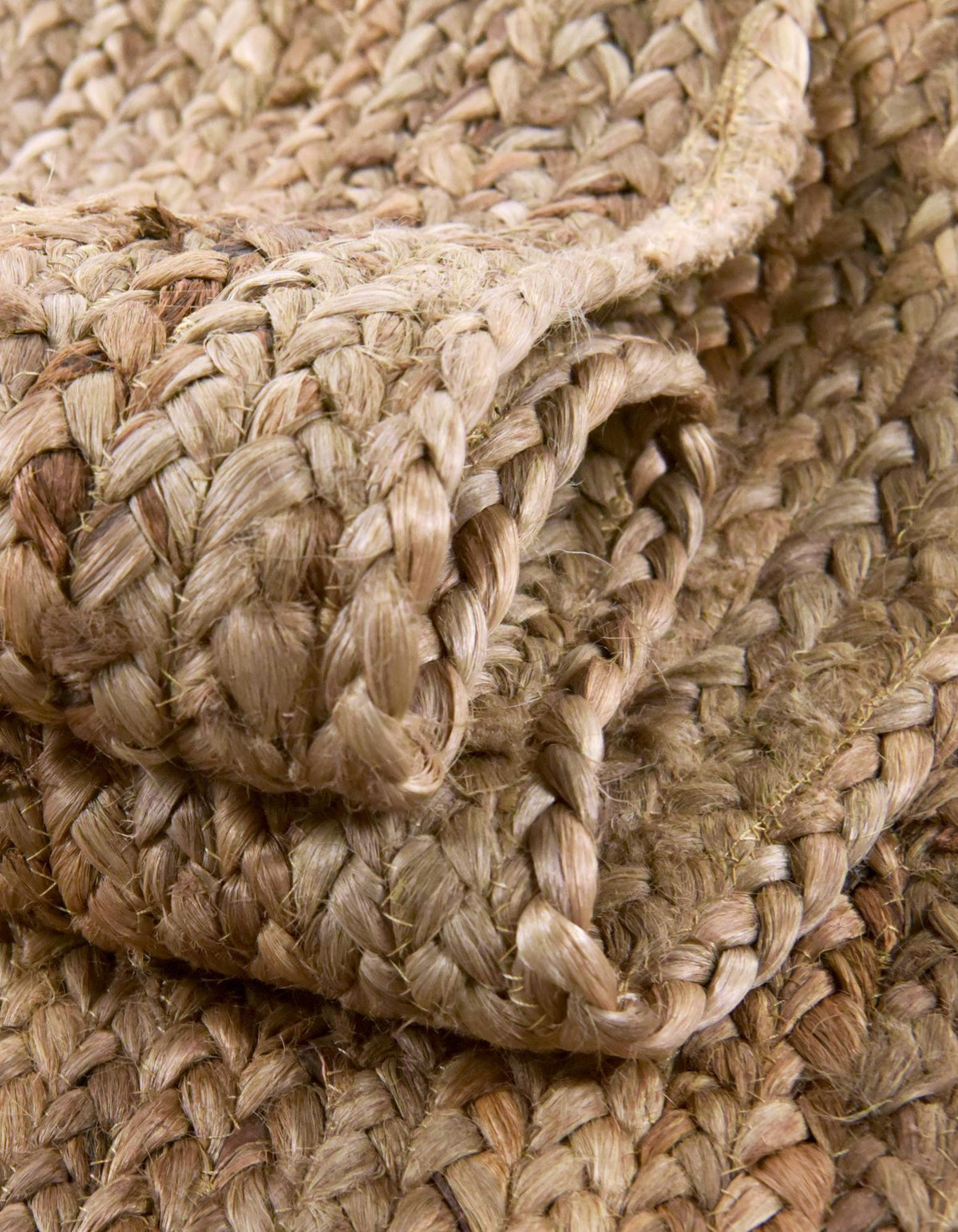 Rund Teppich Braided Jute in Natürlich von Hadorn™ - Lifestyle Image