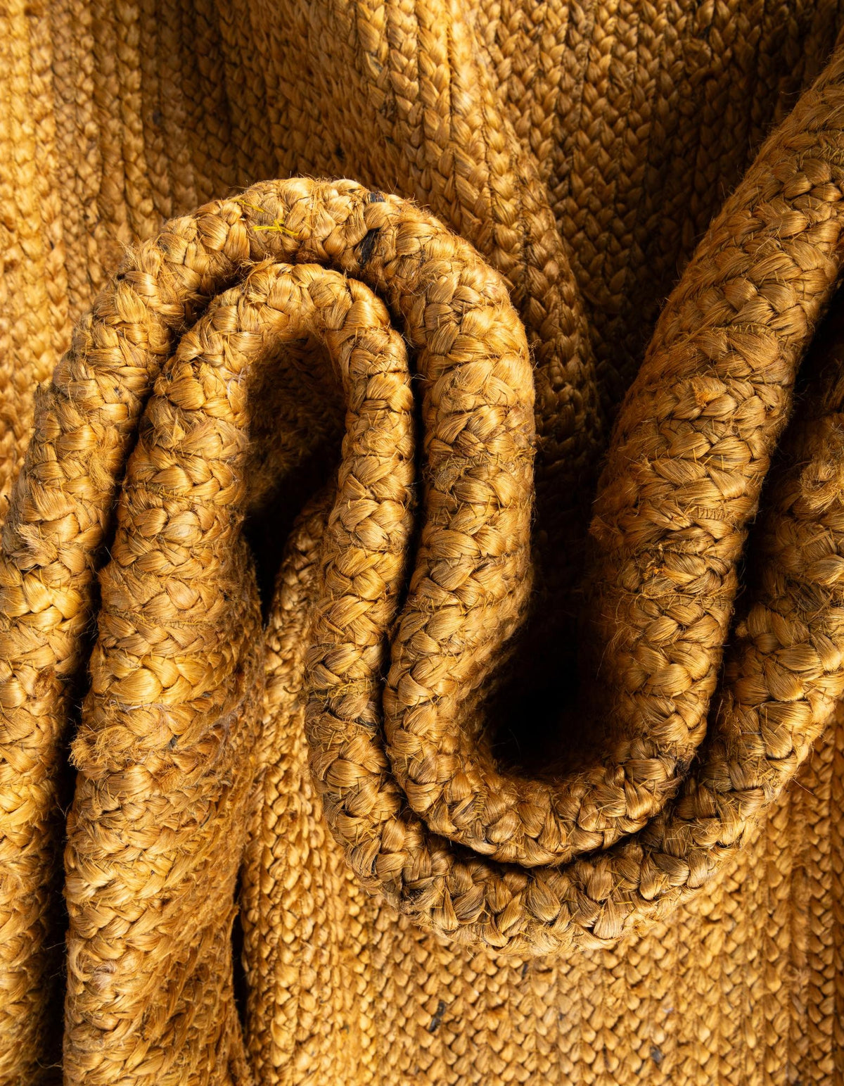Rund Teppich Braided Jute in Gelb von Hadorn™ - Lifestyle Image