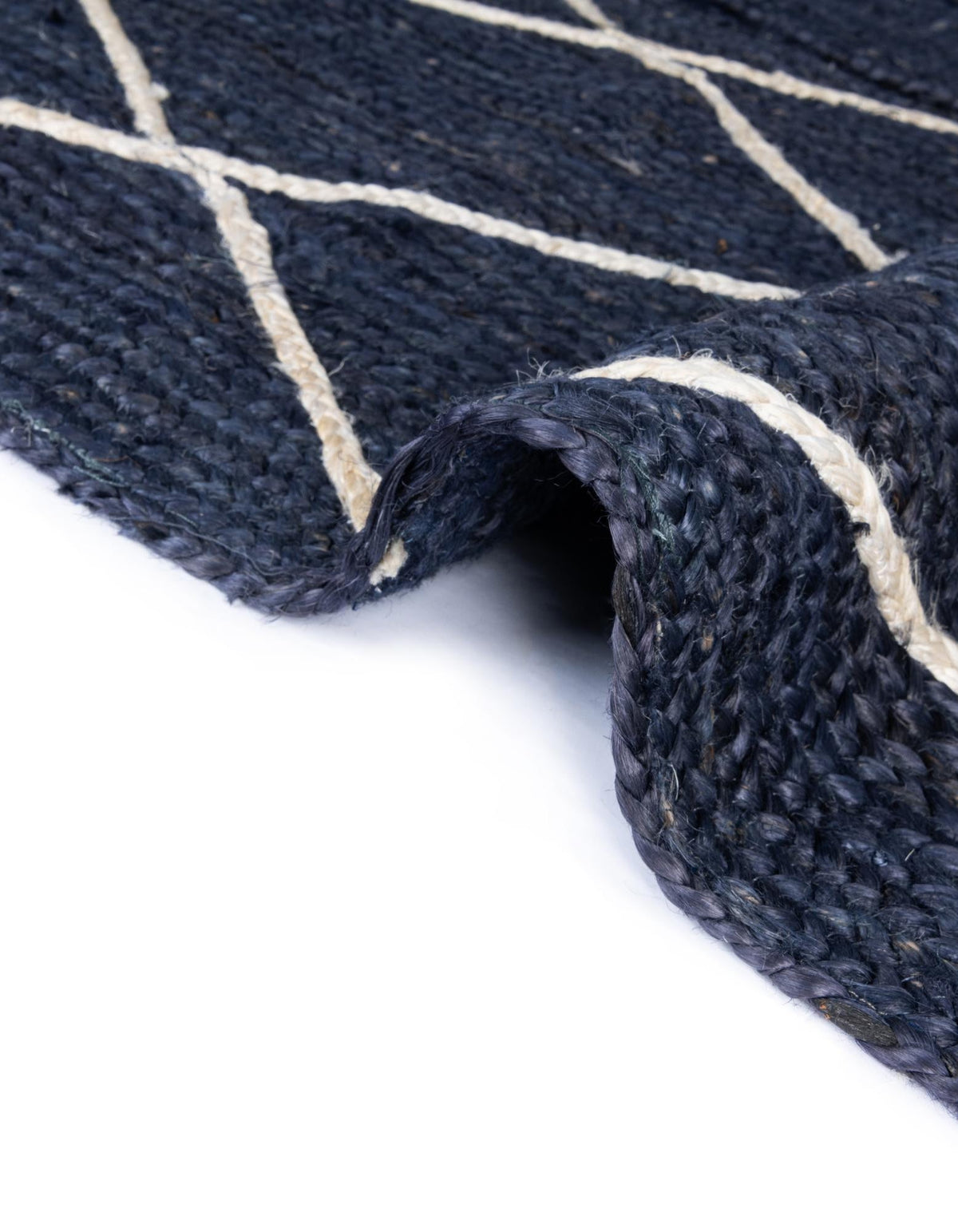 Rechteck Teppich Braided Jute in Blau von Hadorn™ - Lifestyle Image