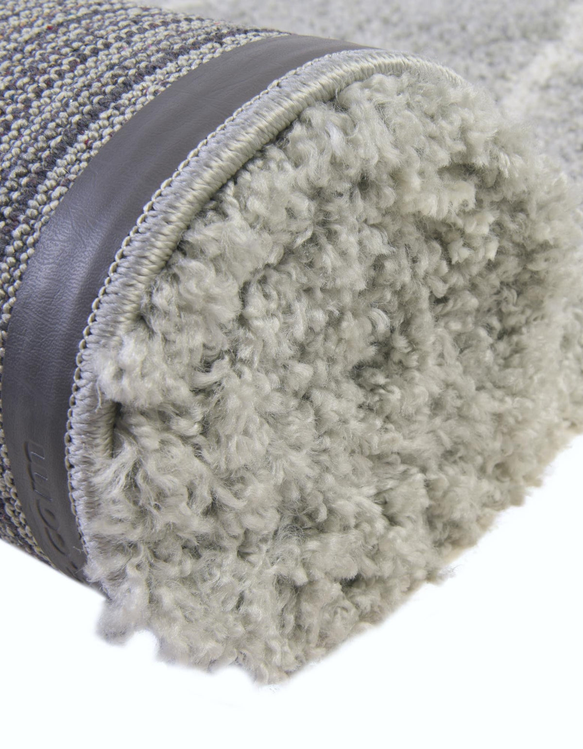 Rund Teppich Lachen Fence in Wolkengrau von Hadorn™ - Lifestyle Image