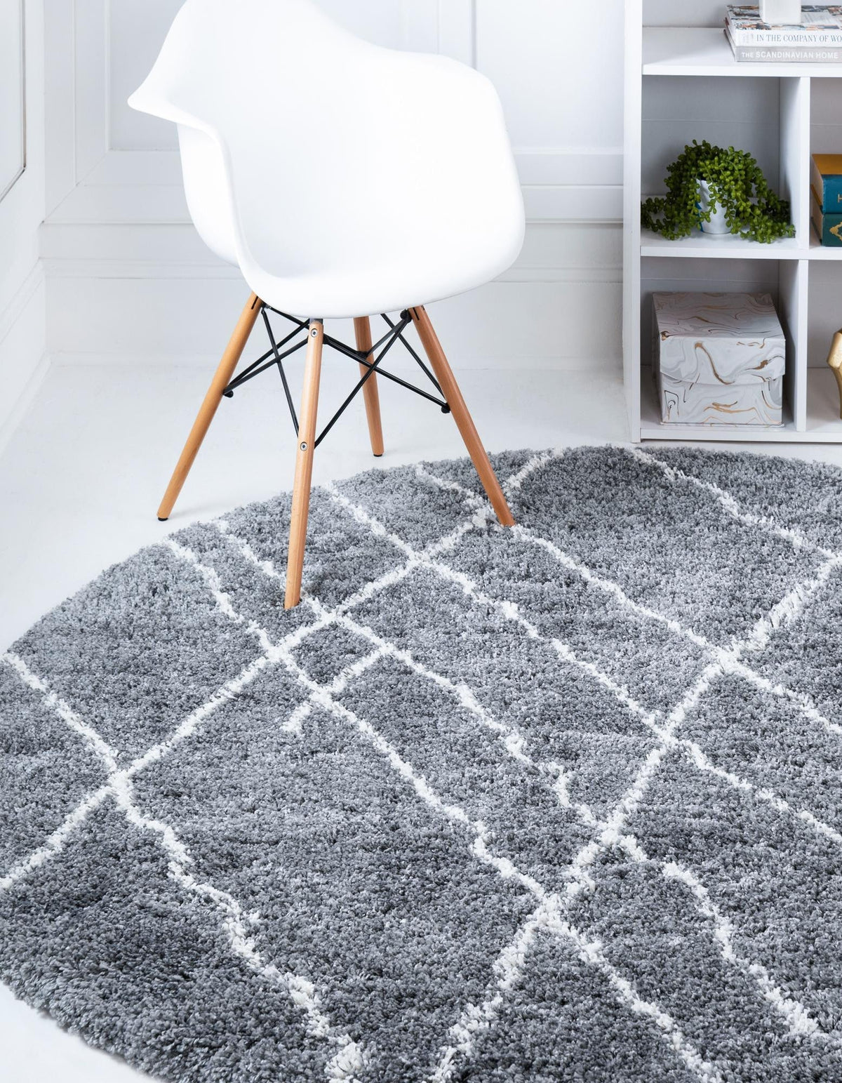 Rund Teppich Lachen Fence in Kieselgrau von Hadorn™ - Lifestyle Image