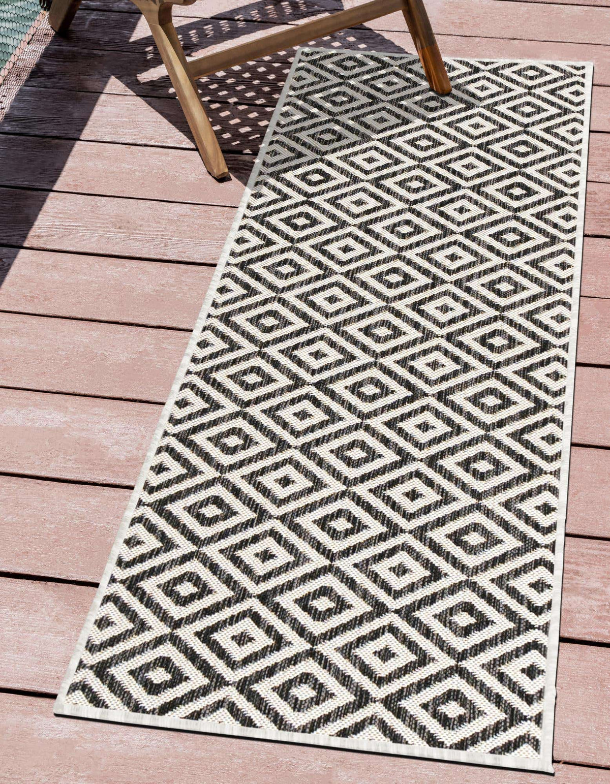 Läufer Outdoor Teppich Tulum Outdoor in Anthrazit von Hadorn™ - Lifestyle Image