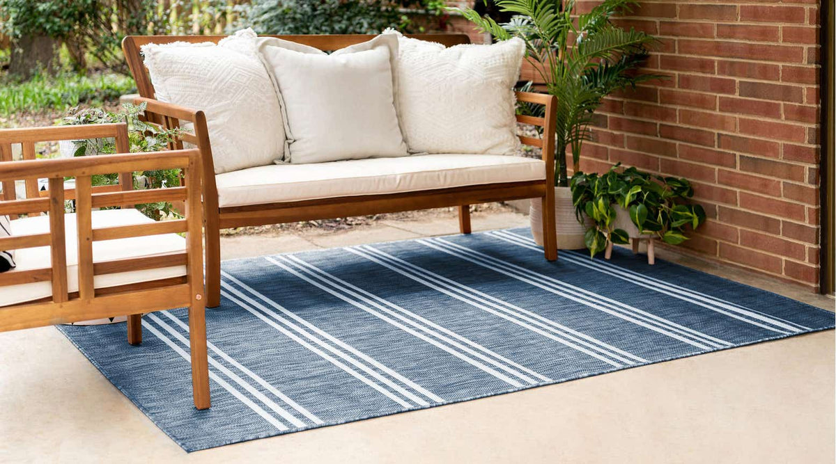 Rechteck Outdoor Teppich Tulum Outdoor in Blau von Hadorn™ - Lifestyle Image