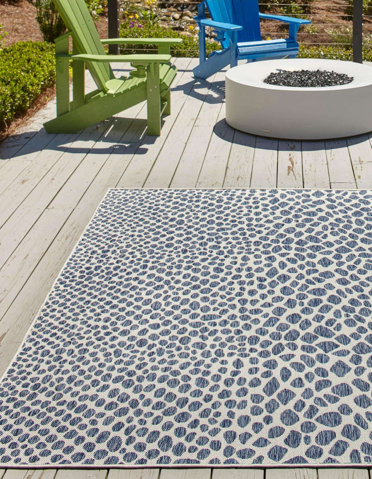 Quadratisch Outdoor Teppich Tulum Outdoor in Blau von Hadorn™ - Lifestyle Image