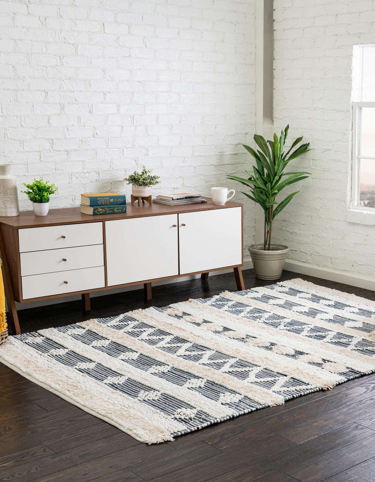 Rechteck Handgeflochten Teppich Cotton Chindi in Elfenbein von Hadorn™ - Lifestyle Image