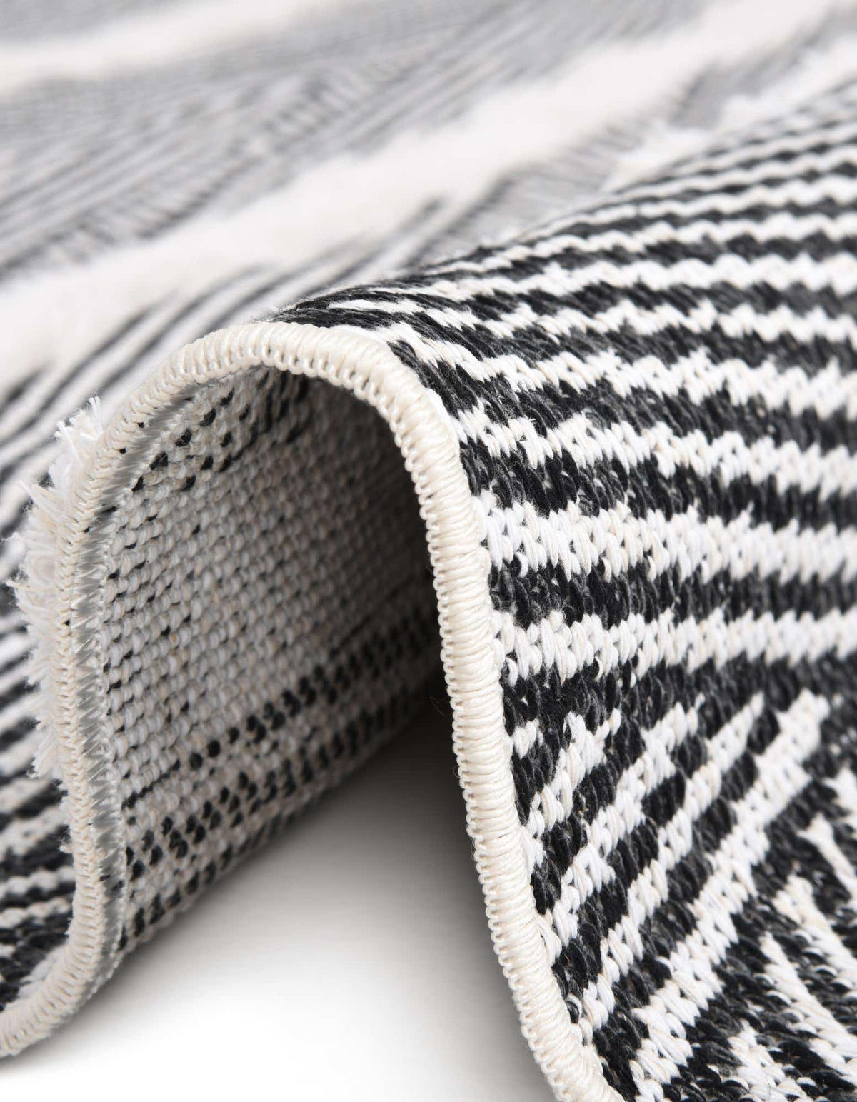 Läufer Teppich Sabrina Soto Casa in Schwarz von Hadorn™ - Lifestyle Image