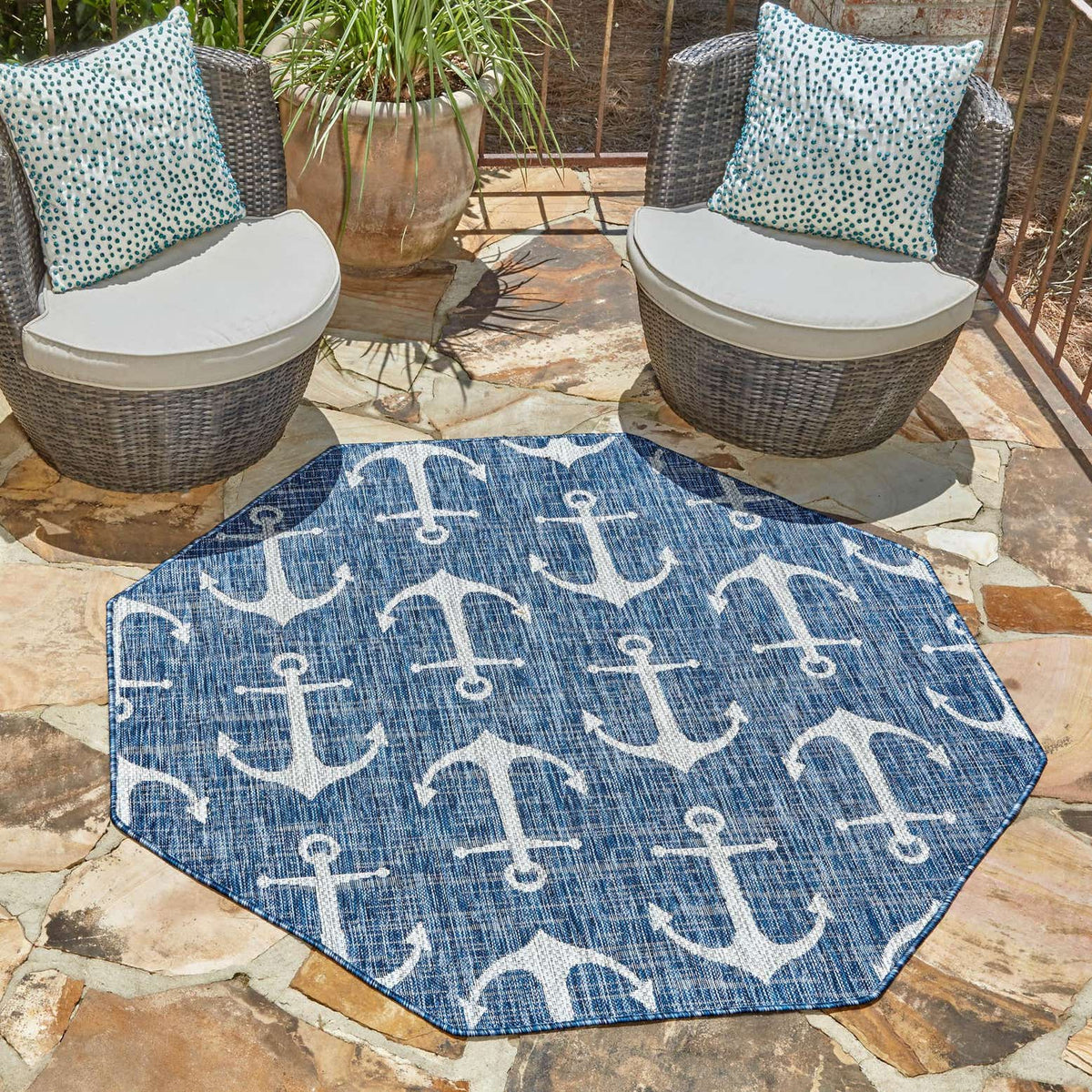 Achteck Outdoor Teppich Tulum Outdoor in Blau von Hadorn™ - Lifestyle Image