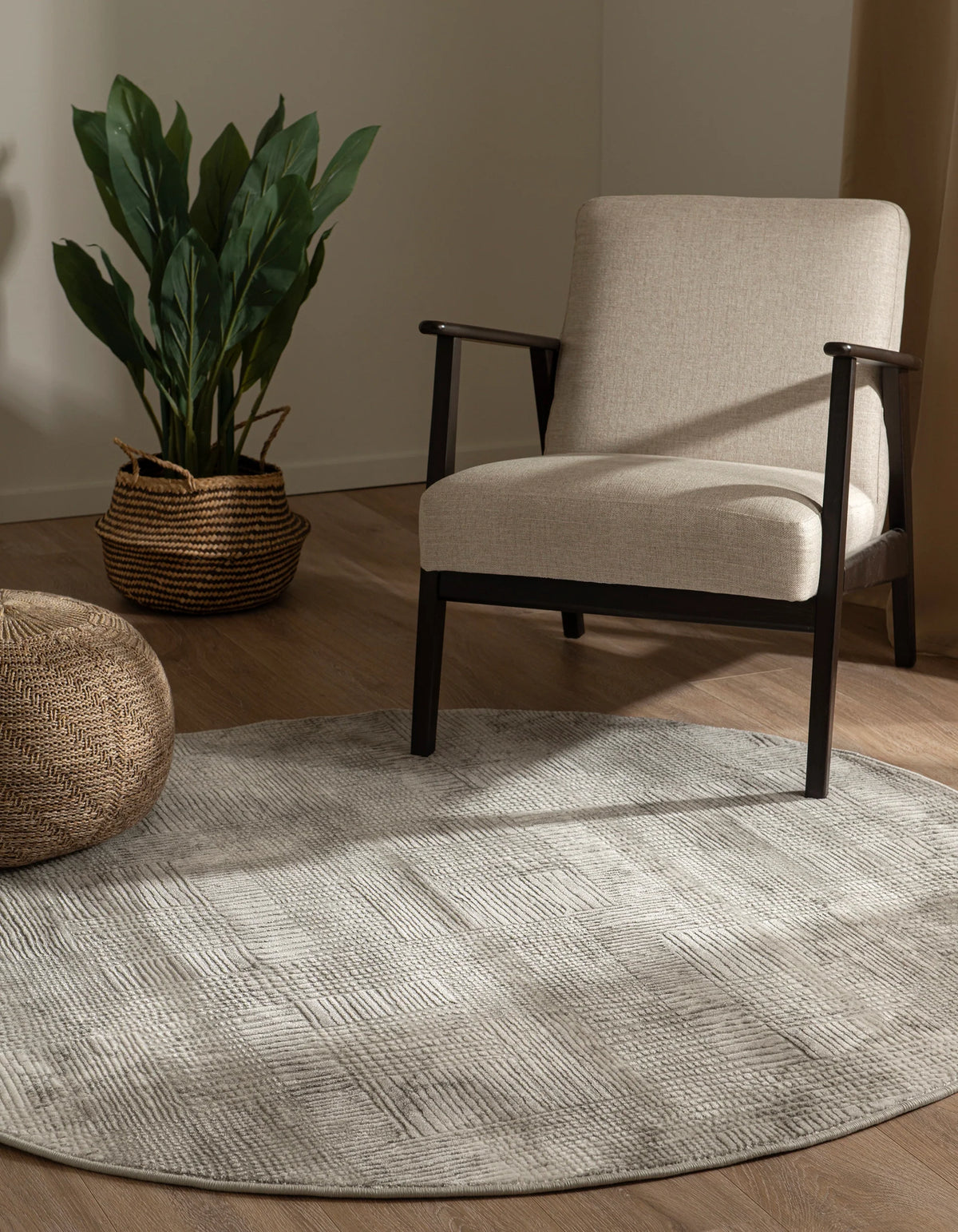 Rund Teppich Davos Flawless in Grau von Hadorn™ - Lifestyle Image