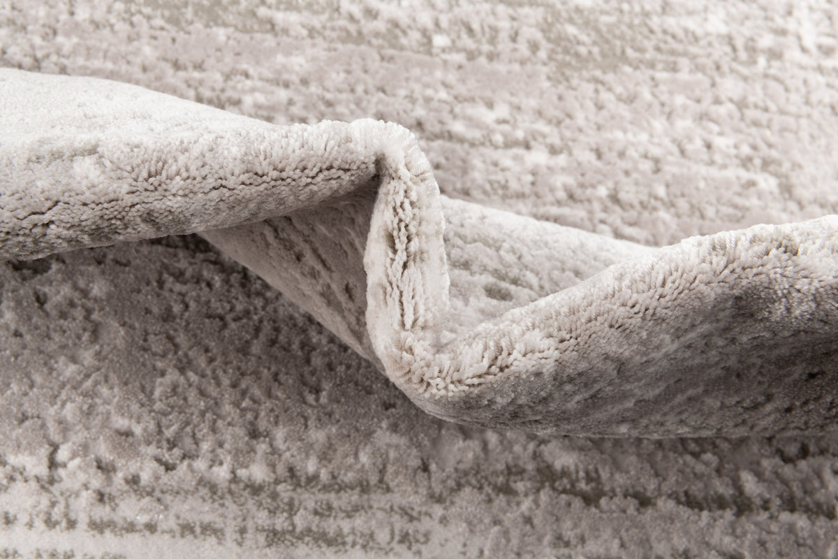 Rechteck Teppich Davos Deep in Grau von Hadorn™ - Lifestyle Image