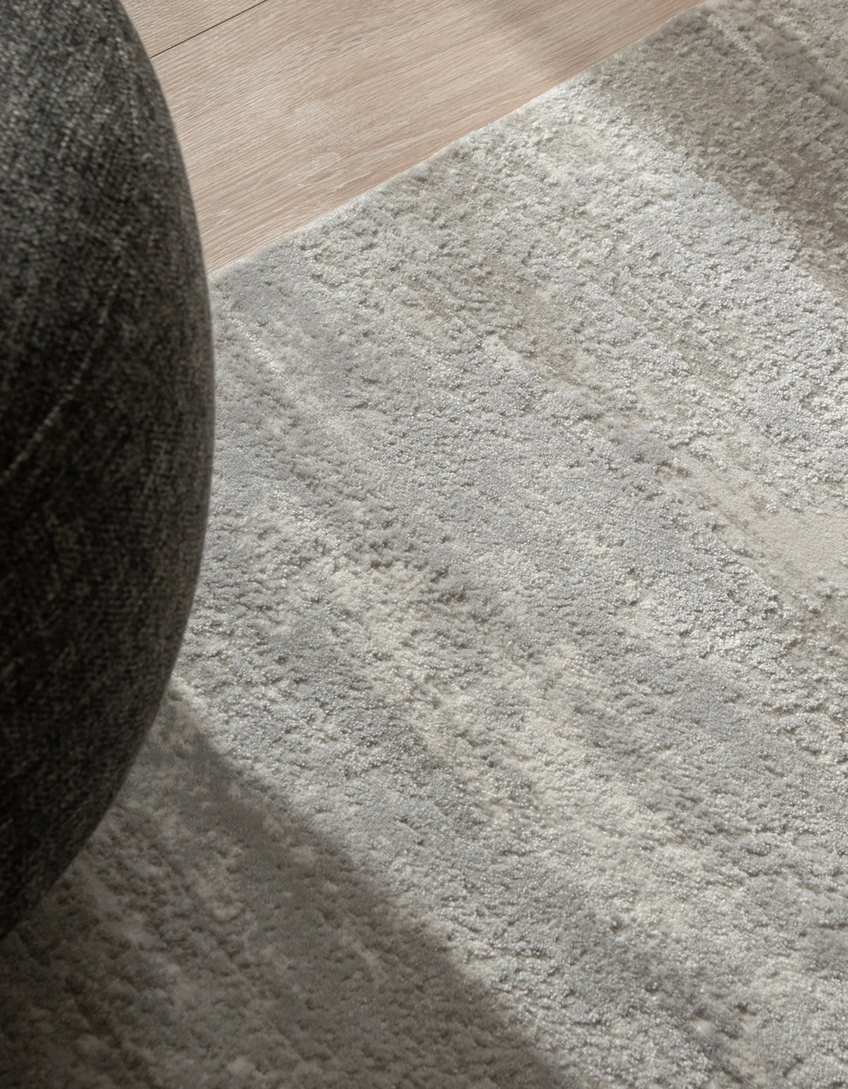 Läufer Teppich Davos Deep in Grau von Hadorn™ - Lifestyle Image
