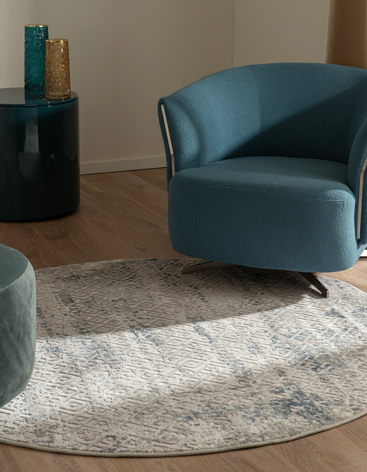 Rund Teppich Davos Fusion in Blau von Hadorn™ - Lifestyle Image