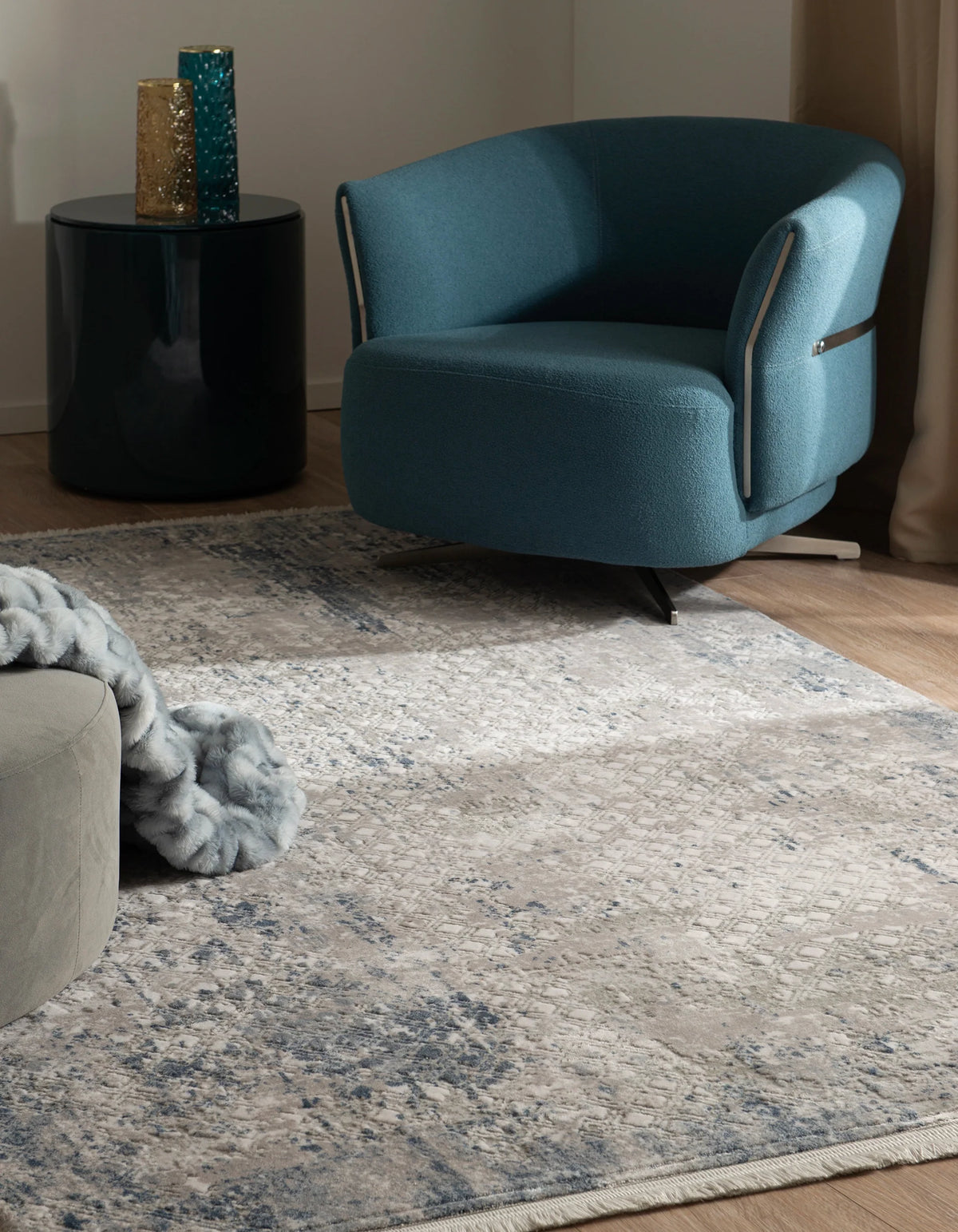 Quadratisch Teppich Davos Magic in Blau von Hadorn™ - Lifestyle Image