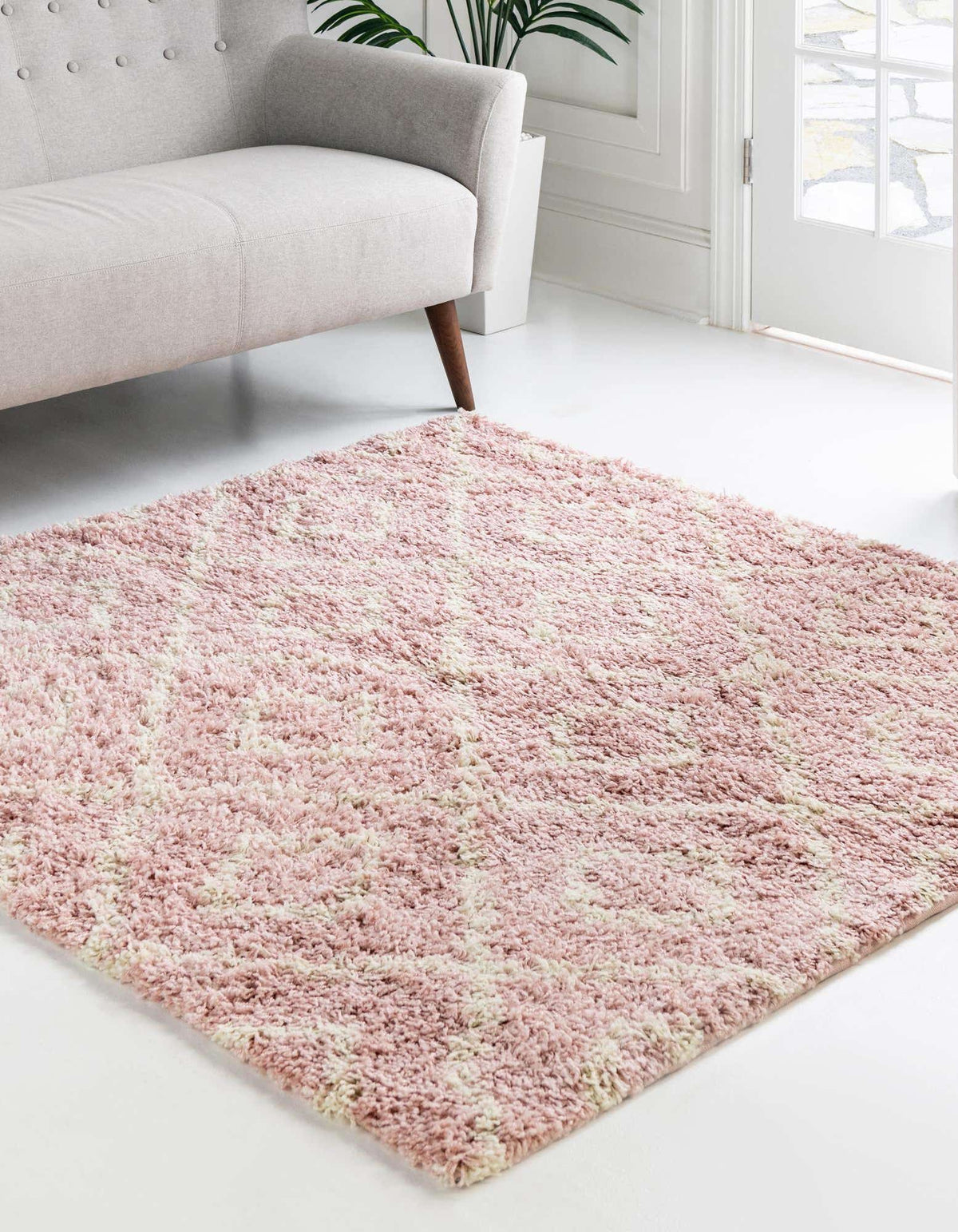 Quadratisch Hochflorteppich Trellis Shag in Hellrosa von Hadorn™ - Lifestyle Image