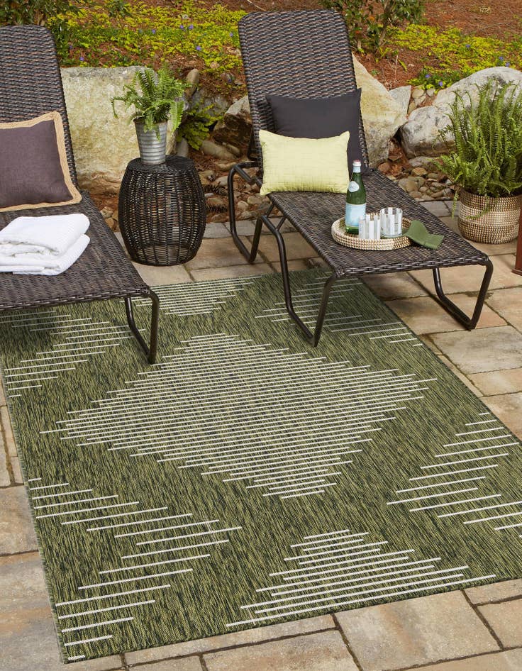 Rechteck Outdoor Teppich Tulum Outdoor in Grün von Hadorn™ - Lifestyle Image