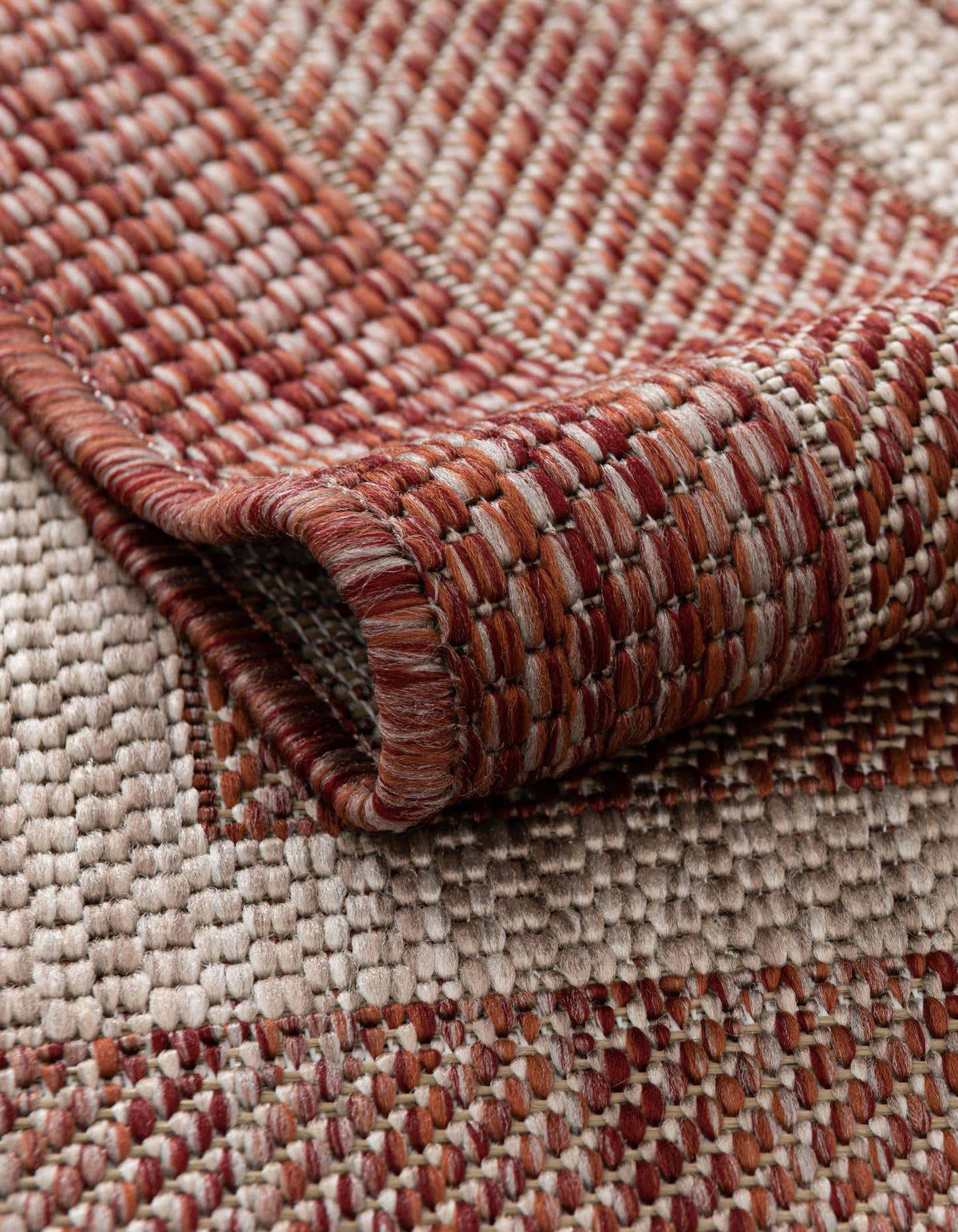 Rund Outdoor Teppich Tulum Outdoor in Rostrot von Hadorn™ - Lifestyle Image