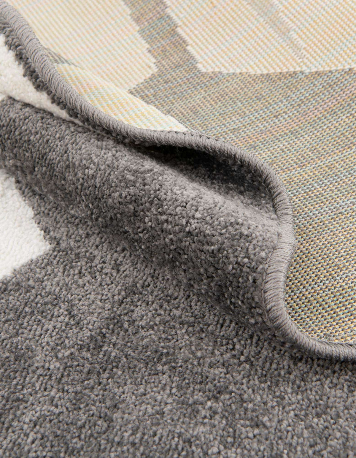 Rund Teppich Whimsy Kids in Schwarz und Weiss von Hadorn™ - Lifestyle Image