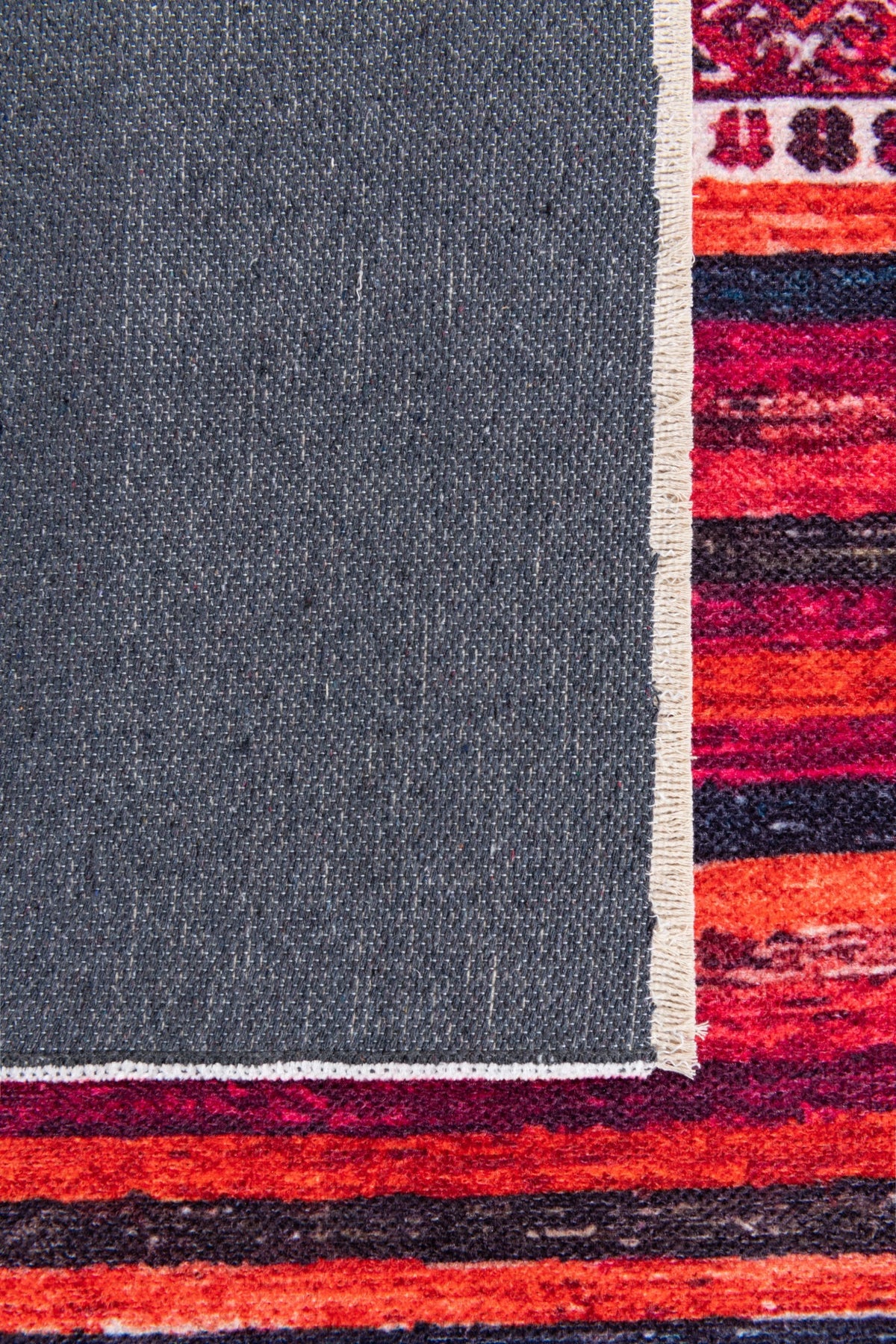 Rechteck Teppich Kriens Attai in Rot von Hadorn™ - Lifestyle Image