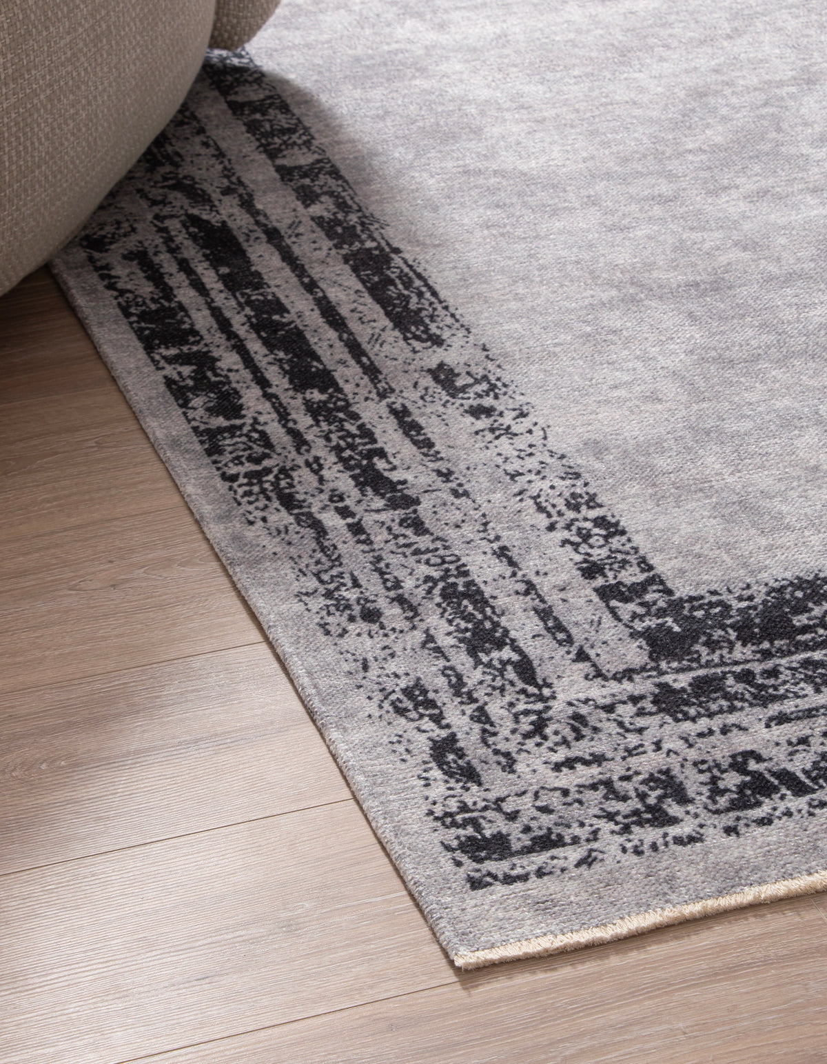 Rechteck Teppich Kriens Stella in Grau von Hadorn™ - Lifestyle Image