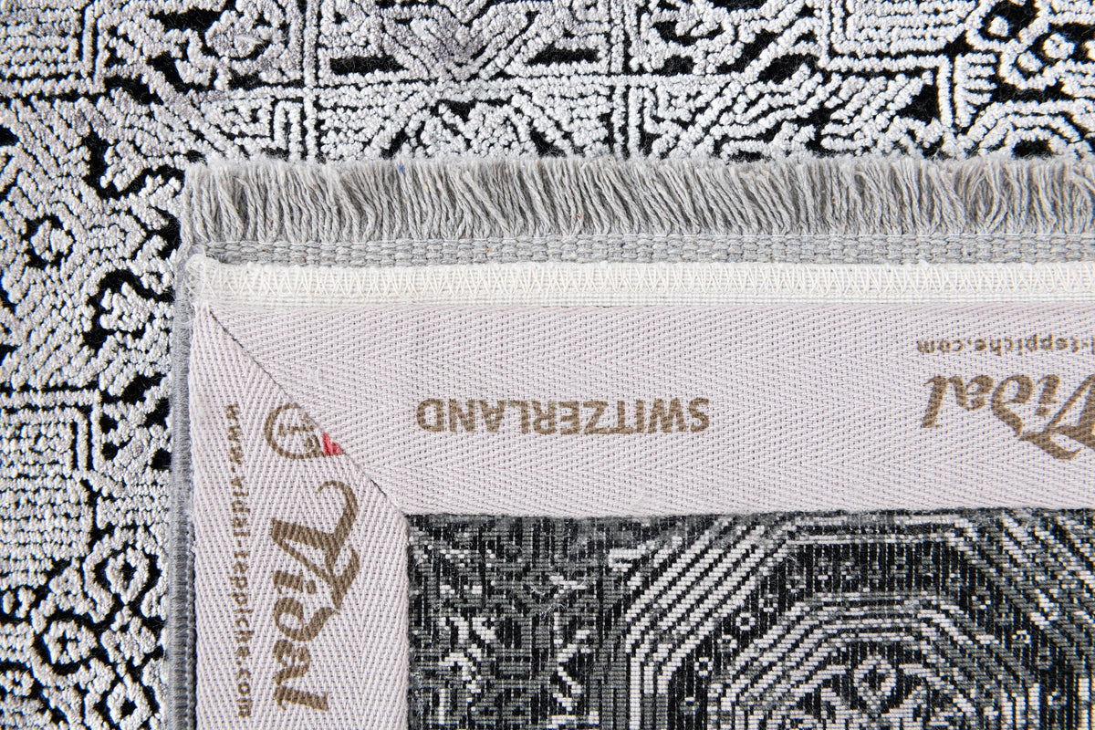 Läufer Luxus Teppich Bad Ragaz in Grau von Hadorn™ - Lifestyle Image